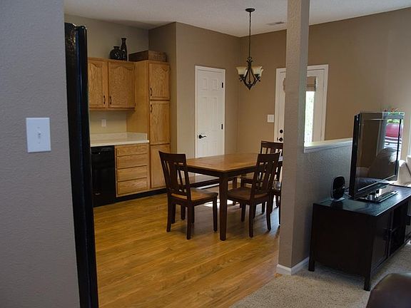 5th image of 12155 Sagamore Woods Dr