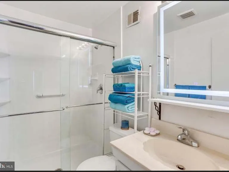 8723 Ridge Hollow Ct — Photo 14