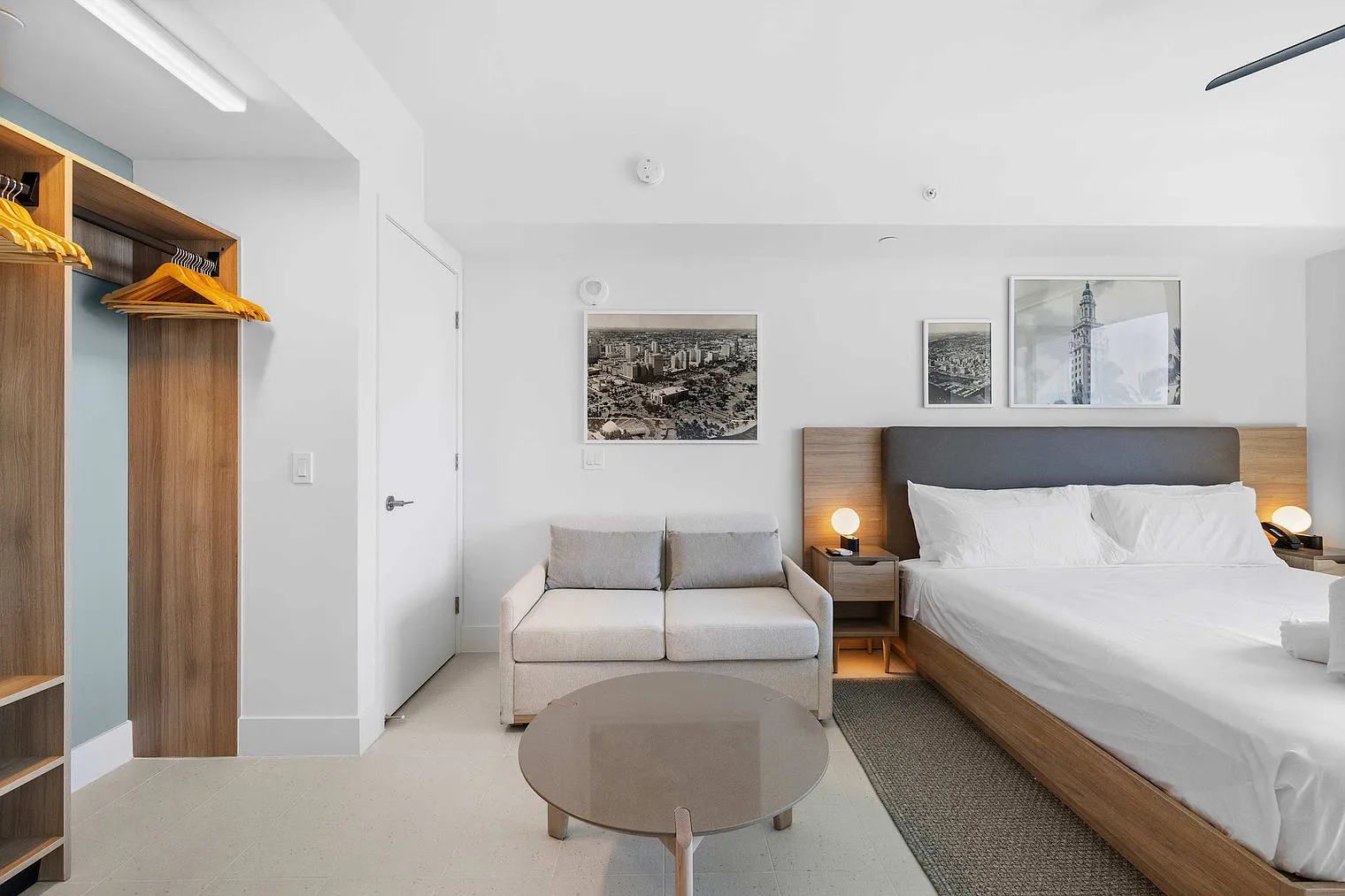 Studio, 1.0 bath, 365 sqft, $2,820 — Photo 1