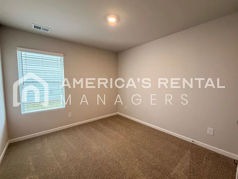 176 Dogwood St — Photo 33