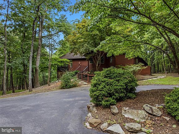 3rd image of 355 Sandstone Ln
