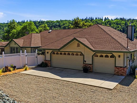 2nd image of 3525 Thorson Dr