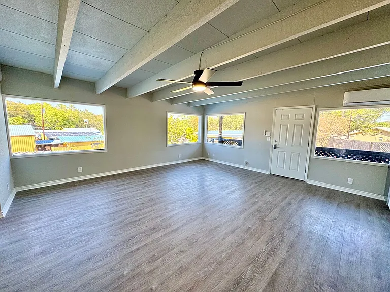 705 Sunrise Ave — Photo 16