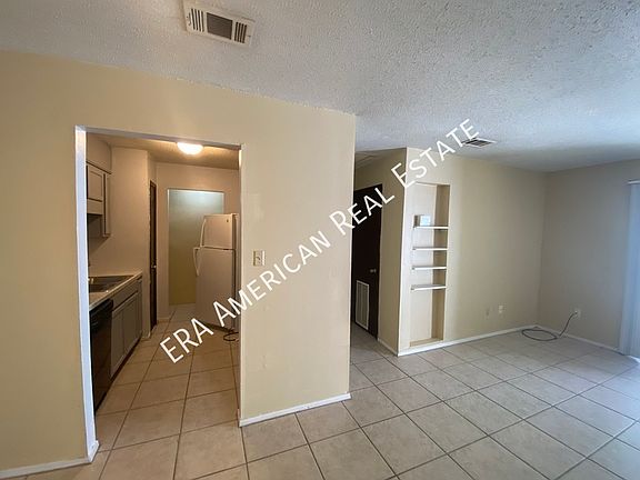 4th image of 1555 Greenbriar Pkwy #4
