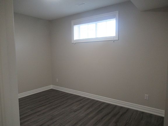 3rd image of 56 Stormont Ave