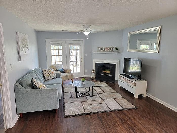 1st image of 14 Heritage Village Ln #1