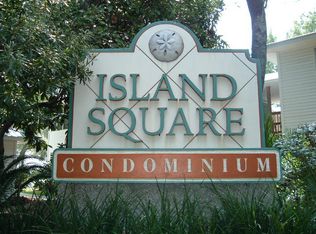 144 S Island Square Dr, Saint Simons Island, GA 31522