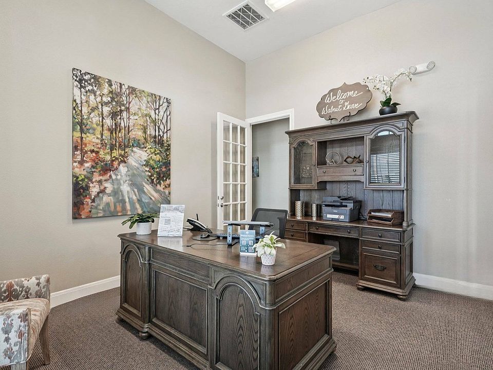 Leasing office