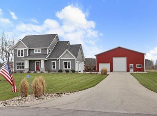 27227 Dover View Ln, Waterford, WI 53185