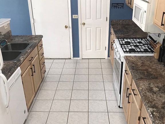 5th image of 362 Ashford Cir Unit 4