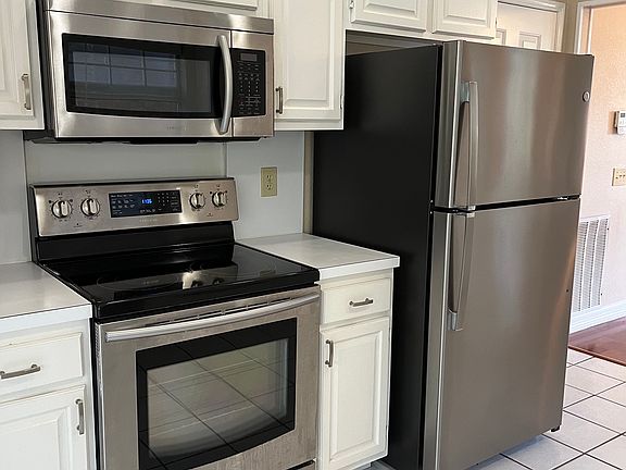 3rd image of 1822 Orchard Dr