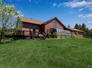 8444 Abbott Hill Rd, Boston, NY 14025