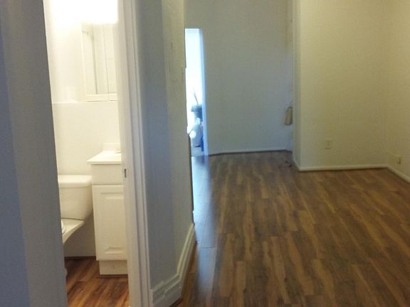 4th image of 2848 Indiana Ave #2 N