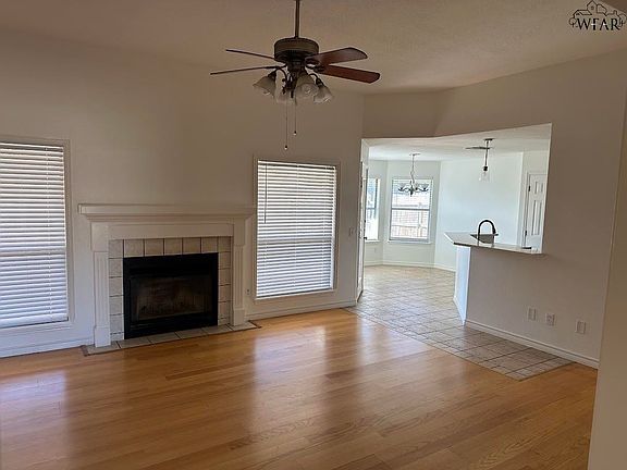 2nd image of 5307 Spindletree Dr