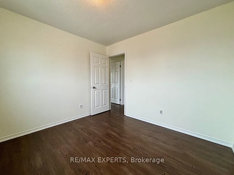 5 Ferndale Dr N #2 — Photo 10