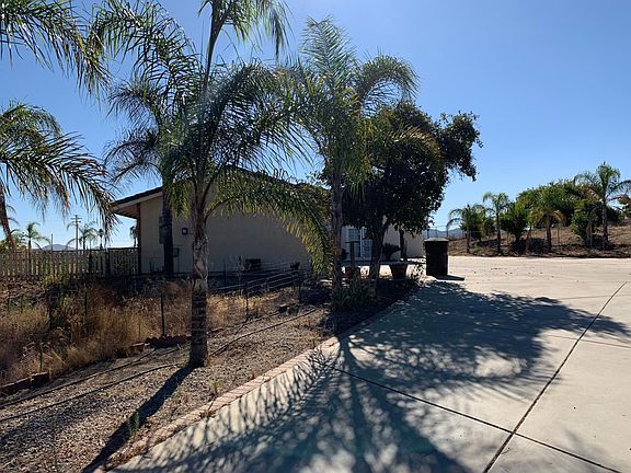 2nd image of 16965 Lake Mathews Dr