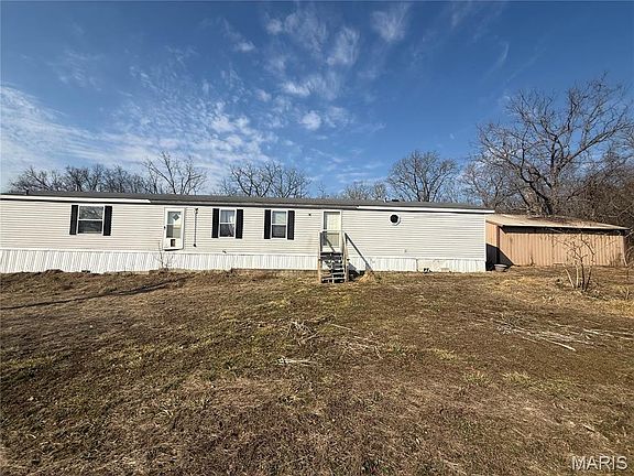 2nd image of 7 Alder Springs Rd