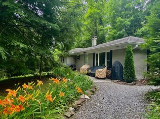 825 Valley St, Clayton, GA 30525