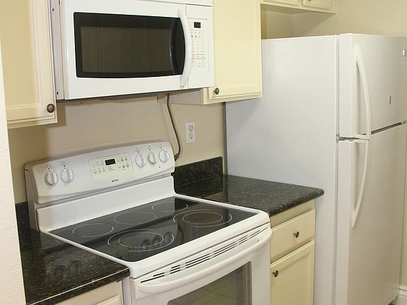 5th image of 39997 Cedar Blvd Unit 247