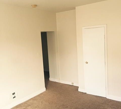 4th image of 4629-31 Baltimore Ave #51