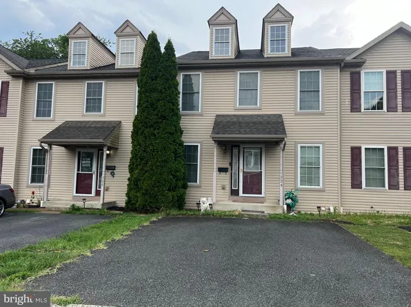 324 Saint Nicholas St, Reading, PA 19607