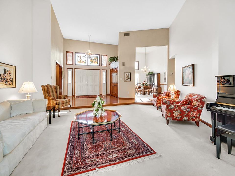 8408 Castle Dr Munster IN Zillow