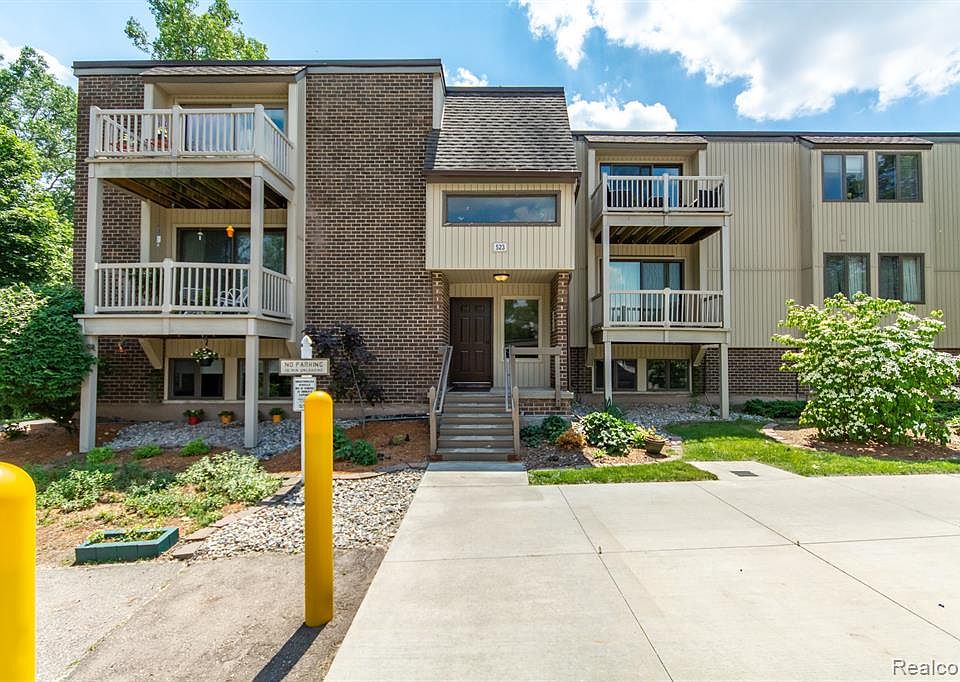 523 Bainbridge Dr APT 31, East Lansing, MI 48823 MLS 2210043686 Zillow