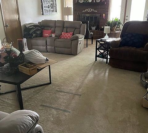 3rd image of 1141 N Holly Dr