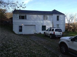 1051 Scotia Hollow Rd, Finleyville, PA
