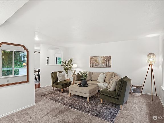 4th image of 9400 Emerald Drive SE