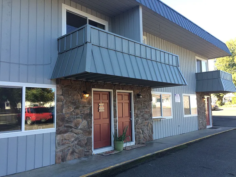 Arrowsmith Apartments — Photo 23