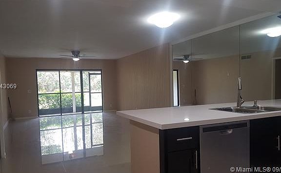 5th image of 403 Lakeview Dr