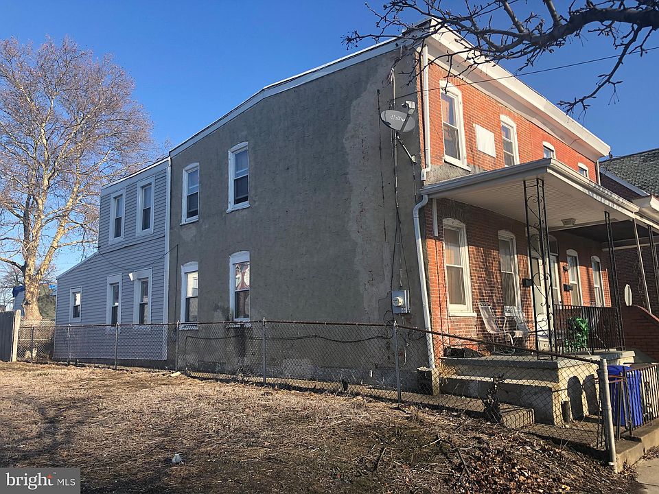 2nd image of 2818 W 2nd St