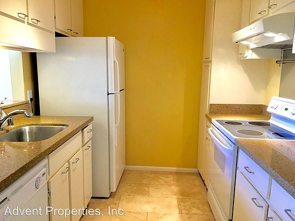 5th image of 2101 Shoreline Dr APT 471