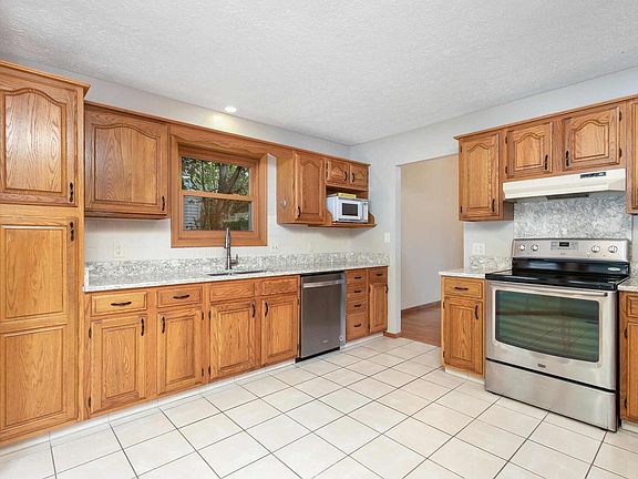 5th image of 4365 Aspen Hills Cir