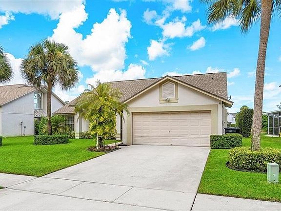 3rd image of 3598 Woods Walk Blvd