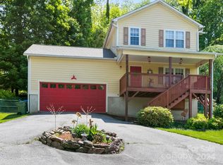 5 Freedom Ln, Asheville, NC 28803