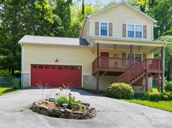 5 Freedom Ln, Asheville, NC 28803