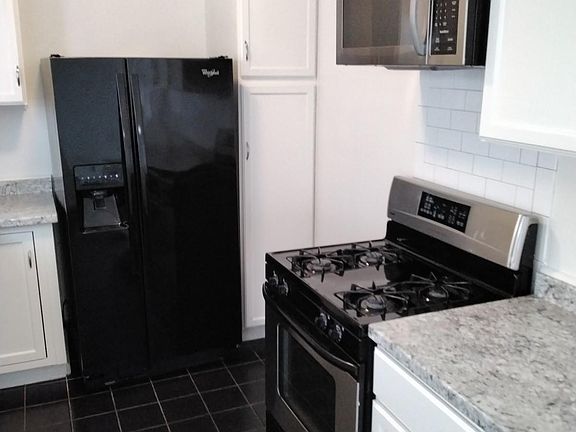 3rd image of 415 N Eastwood Ave #415