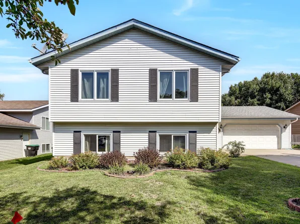 8710 N Brook Ave N, Brooklyn Park, MN 55428