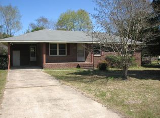 5 Beard Dr, Dalzell, SC 29040