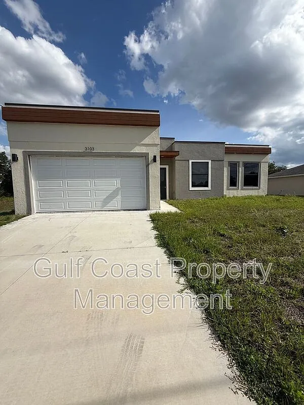 3 bed, 2.0 bath, 1310 sqft, $1,800 — Photo 1