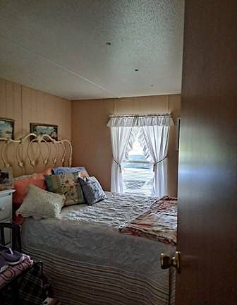 4th image of 51 Woodside Ln