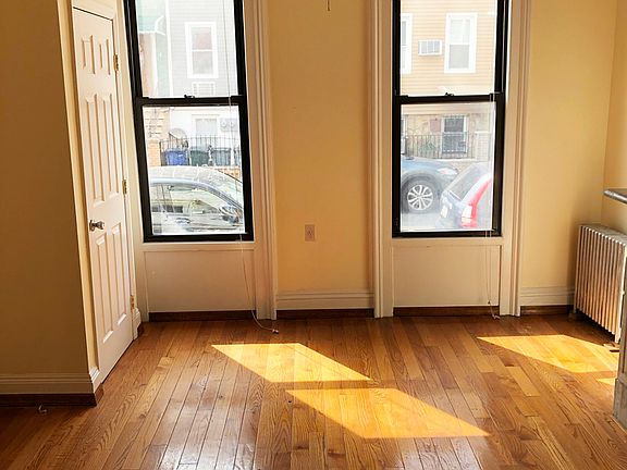 3rd image of 78 Newell St #1