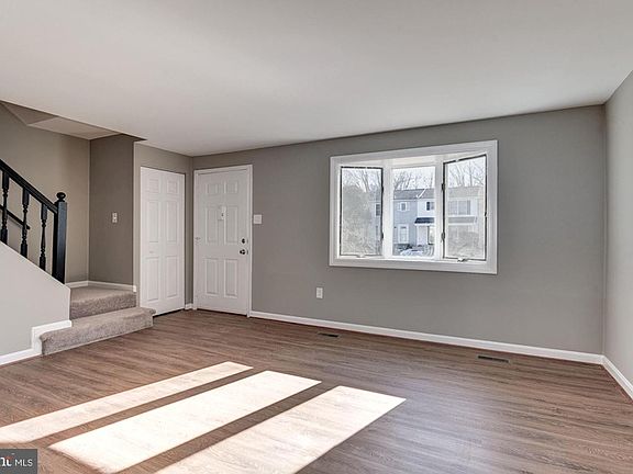 3rd image of 54 Craftsman Ct