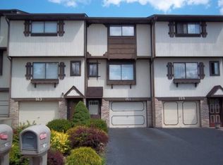 161 Palomino Dr, Weirton, WV 26062