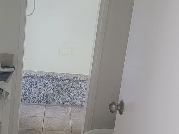 5th image of 2178 W Alameda Ave #3