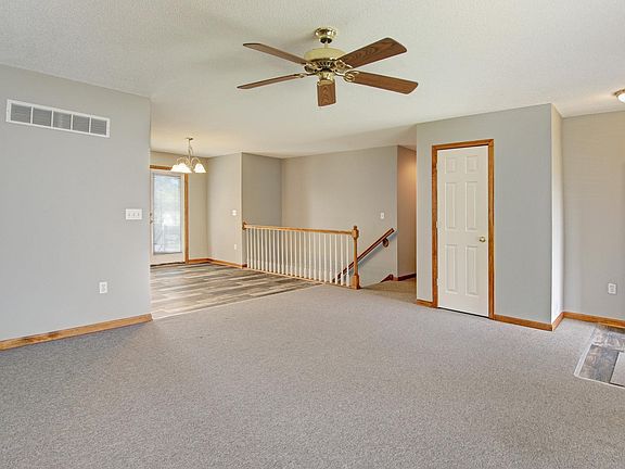 5th image of 644 W Morse Ave