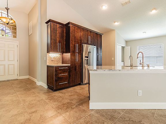 2nd image of 19306 Weedon Ct