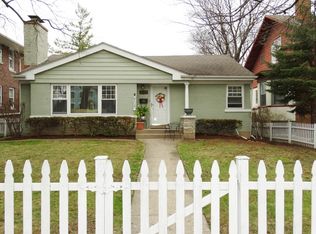 1632 Lake Ave, Wilmette, IL 60091